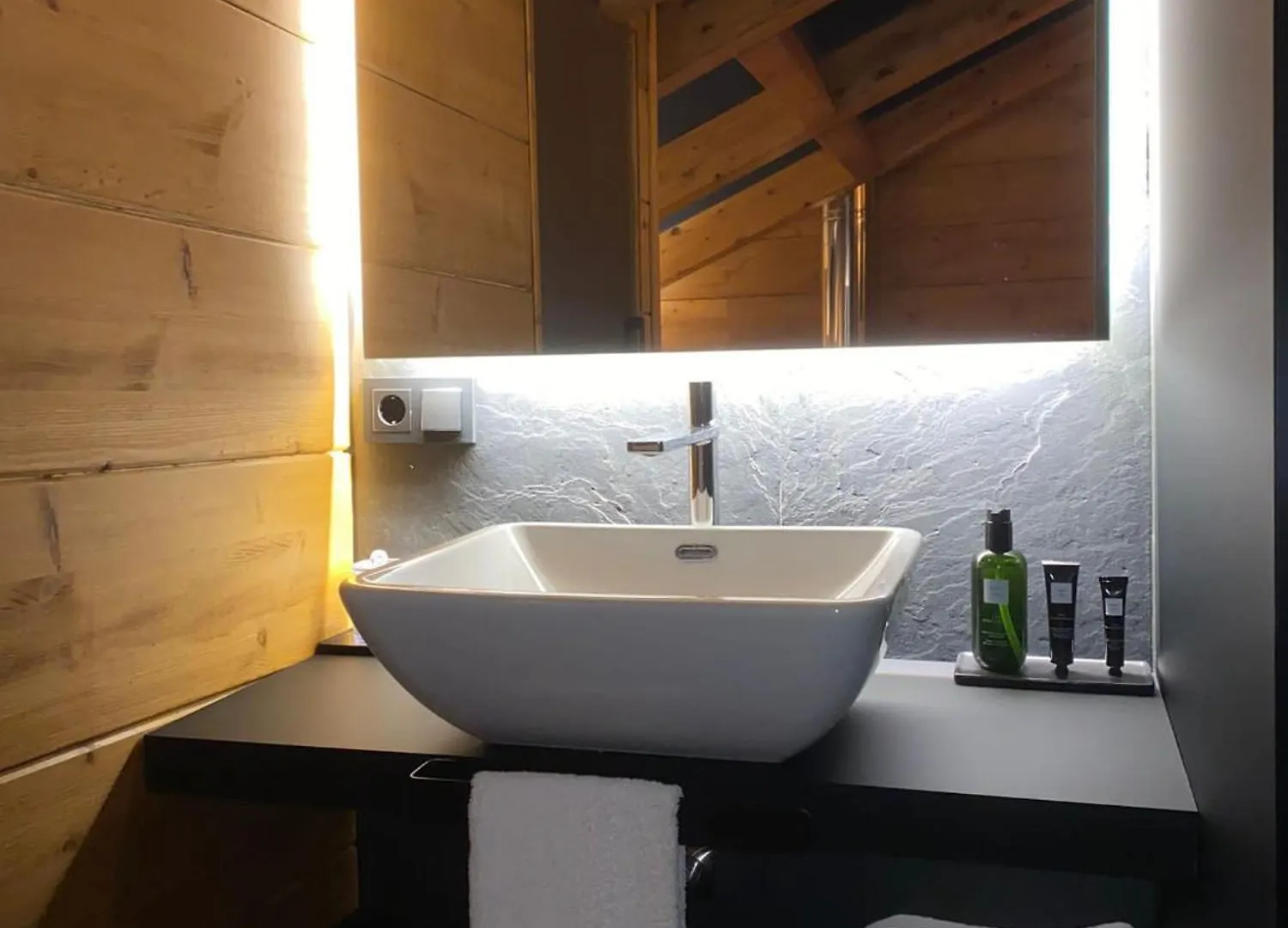 Lux 12 Villa Sierra Nevada Chalet